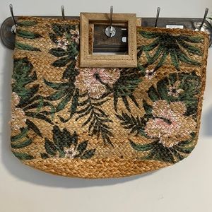 Straw beach bag